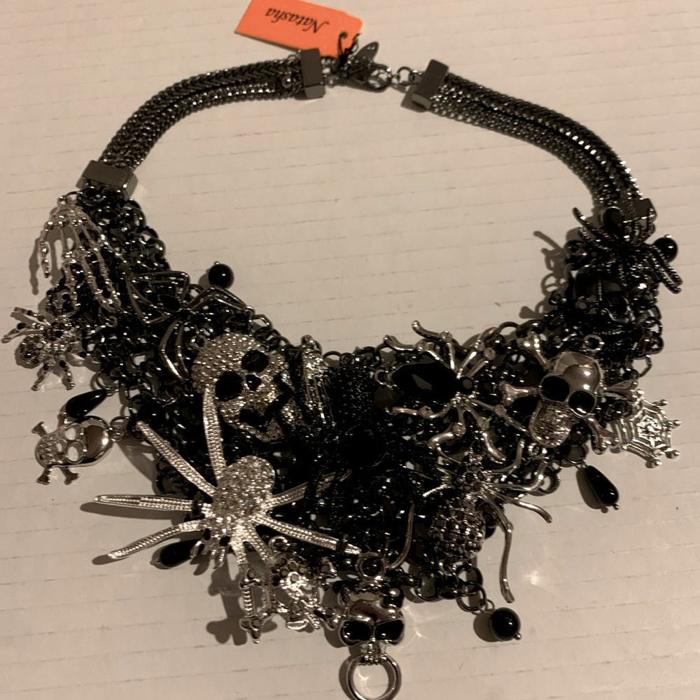 Natasha Gothic Necklace Statement Creepy Spider Skull Black Silver NEW